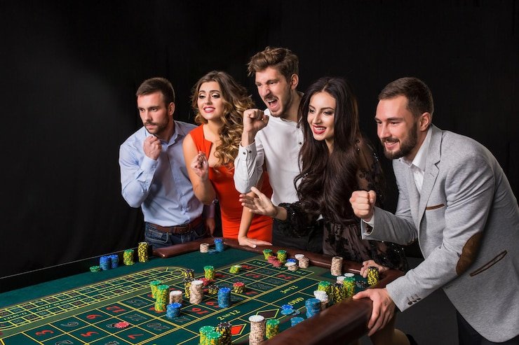 Live blackjack dealer interface on mobile device